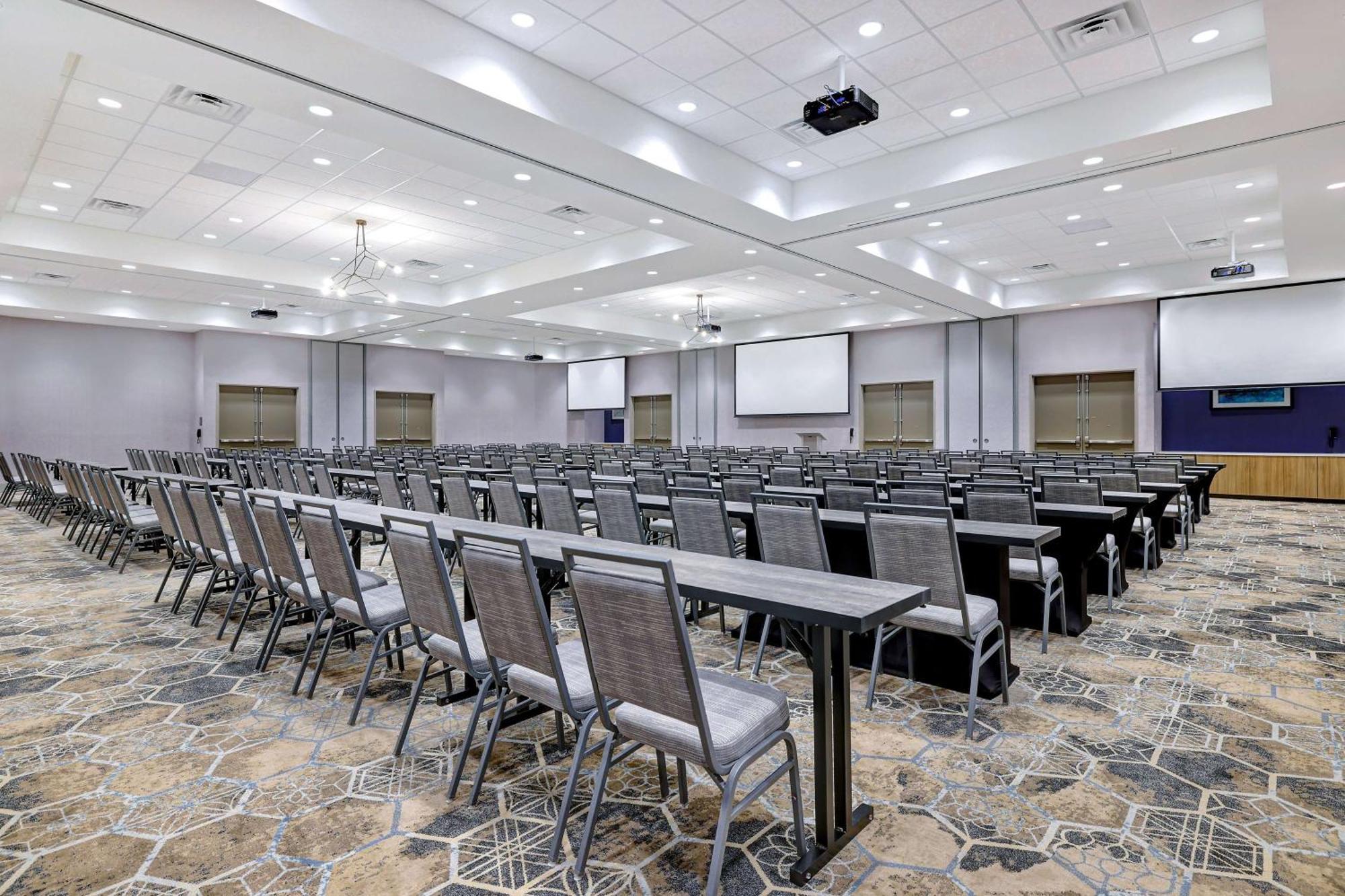 Hilton Garden Inn Cedar Rapids Eksteriør billede