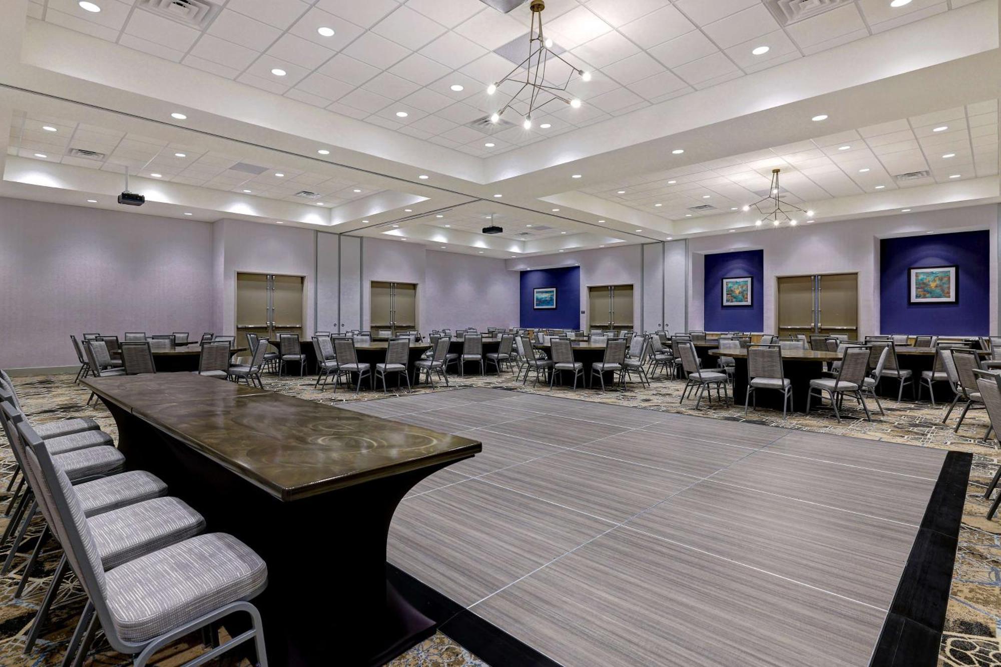 Hilton Garden Inn Cedar Rapids Eksteriør billede