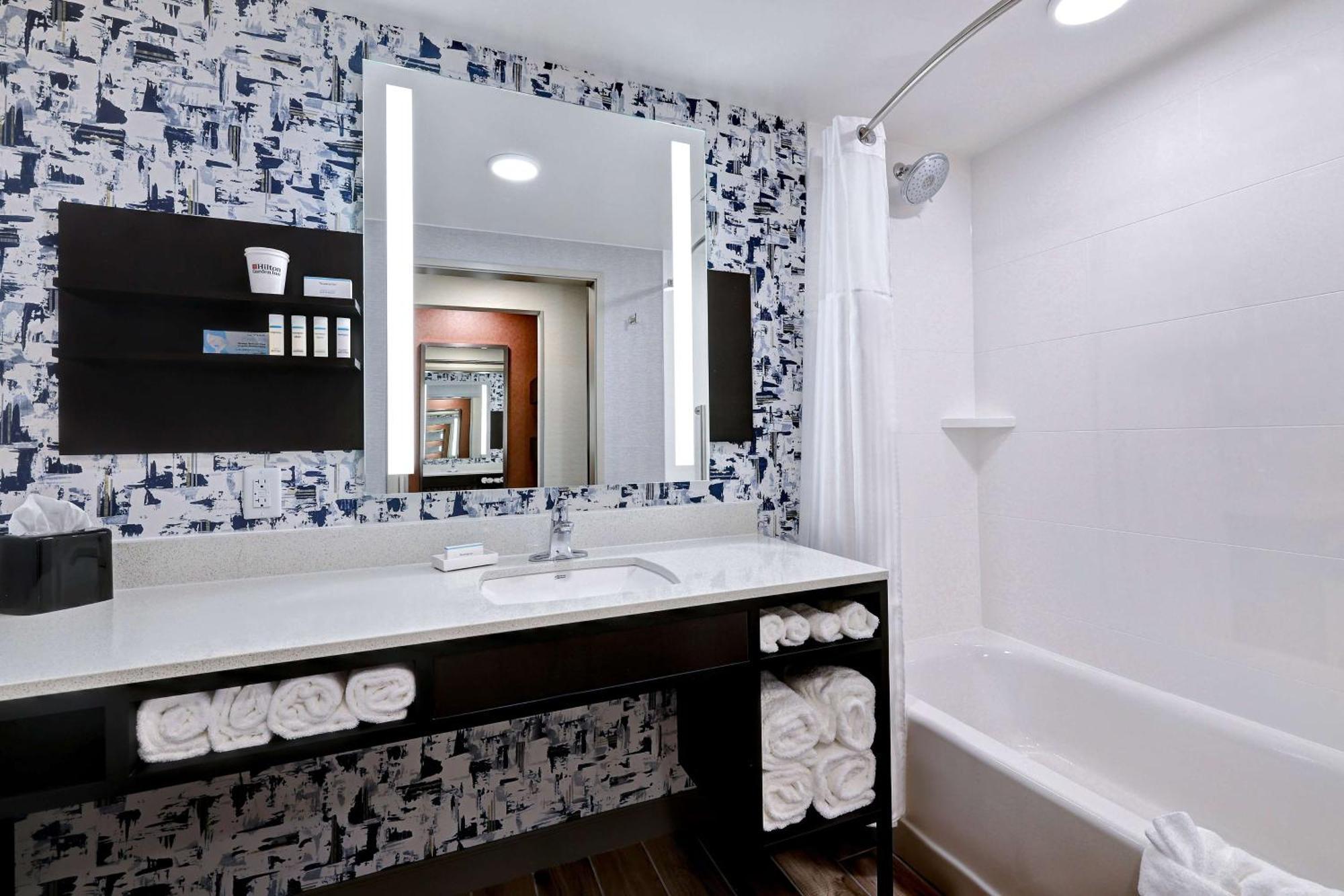 Hilton Garden Inn Cedar Rapids Eksteriør billede