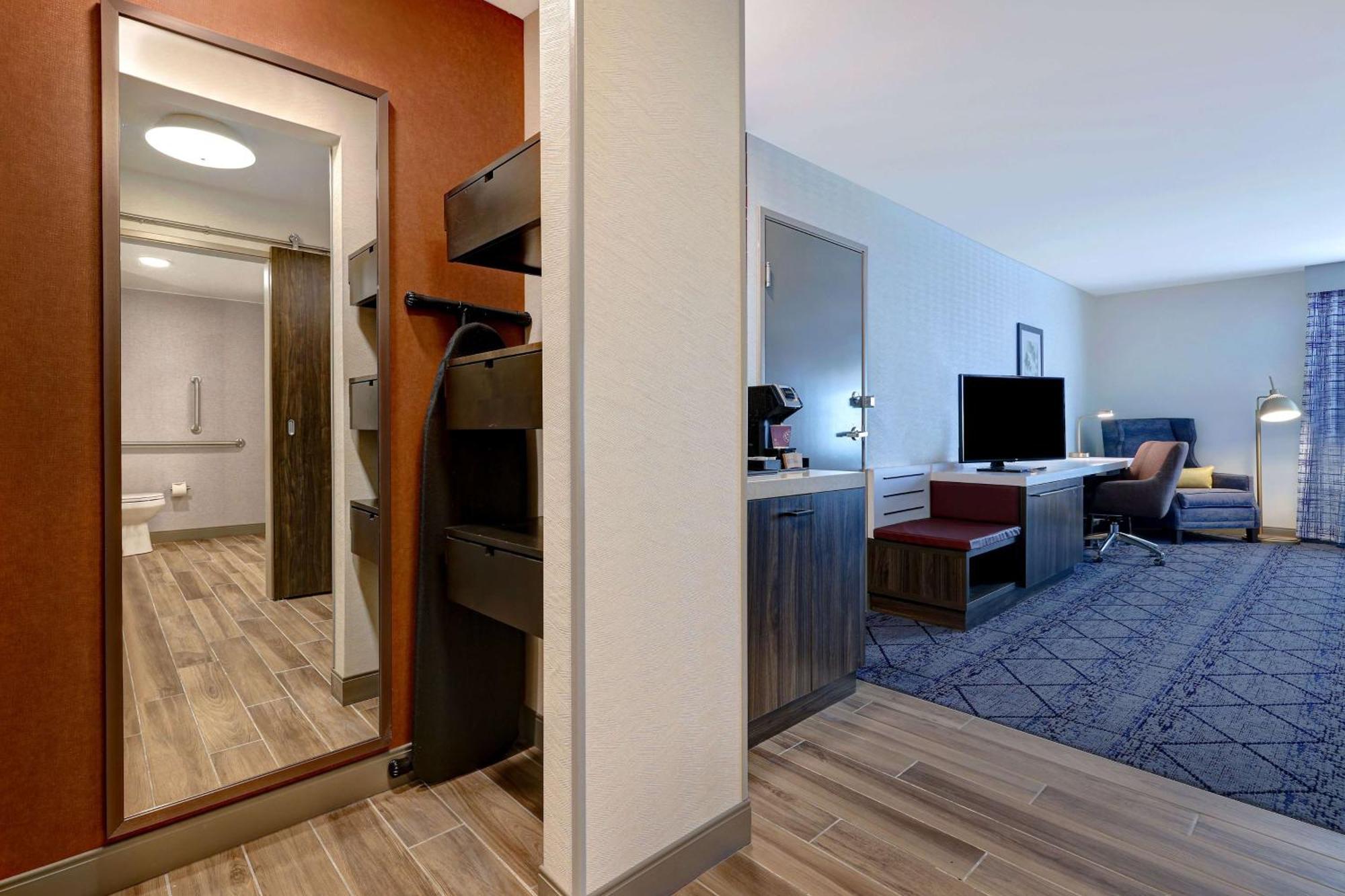 Hilton Garden Inn Cedar Rapids Eksteriør billede