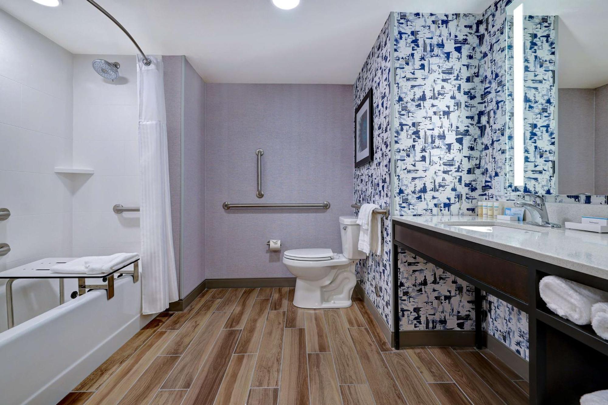 Hilton Garden Inn Cedar Rapids Eksteriør billede