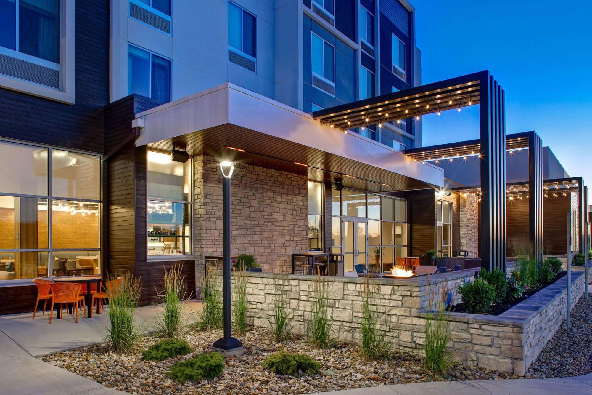 Hilton Garden Inn Cedar Rapids Eksteriør billede